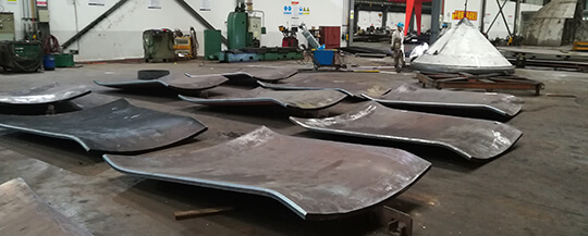 Requirements of spinning head for composite steel plate materials